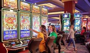 Tampilan Lobby Game dengan berbagai kategori di auraslot88